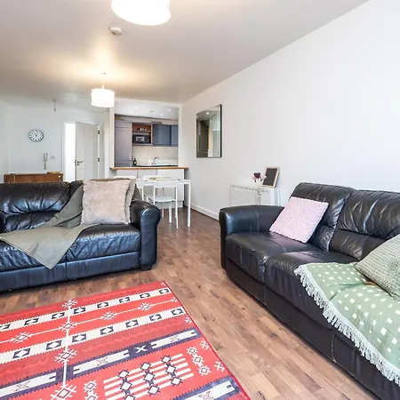 Contemporary 2br Flat In Dublin's Cultural Hub Apartment